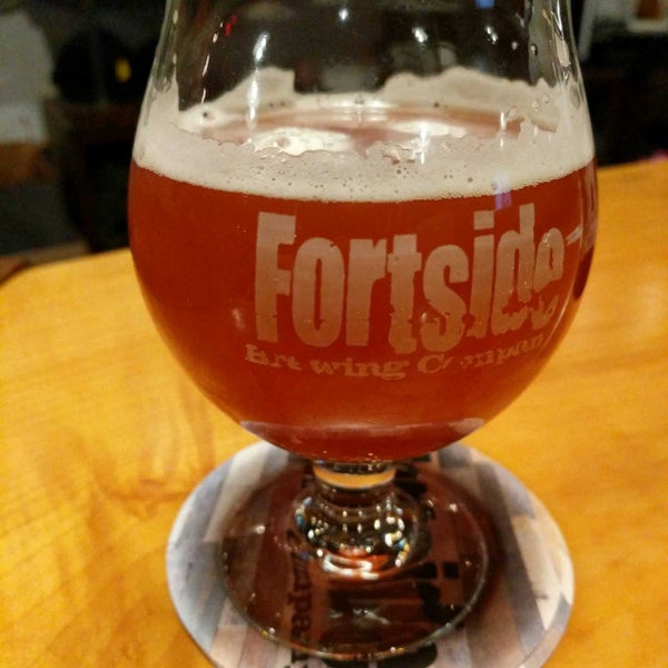 Foto diambil di Fortside Brewing Company oleh Harold P. pada 1/8/2018