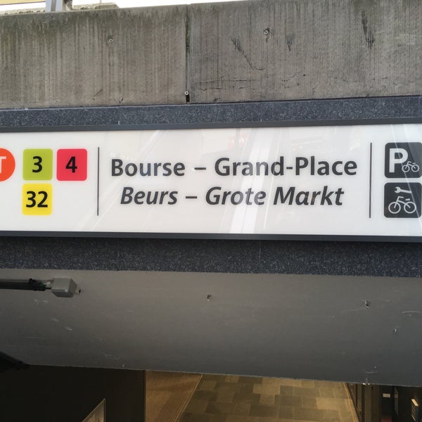 Foto tirada no(a) Beurs - Grote Markt (MIVB) por Martijn K. em 2/7/2019