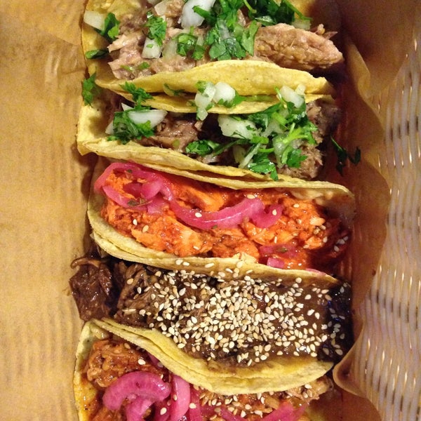 8/11/2015 tarihinde Ana_Belisziyaretçi tarafından Tacos Tacos'de çekilen fotoğraf