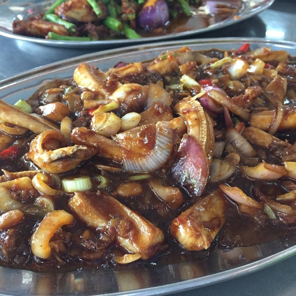 Photos At 吃爽爽小食档 Seafood Restaurant In Sekinchan