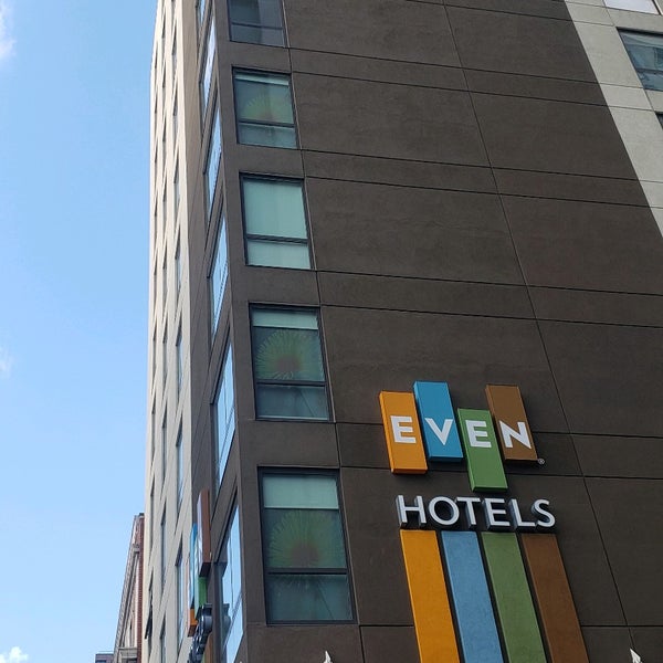 Foto scattata a EVEN Hotel Brooklyn, an IHG Hotel da Carolyn B. il 12/5/2019