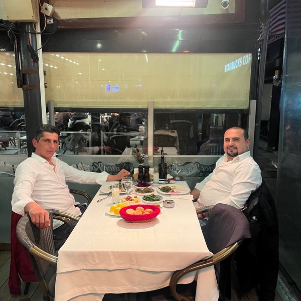 Снимок сделан в Birinci Kordon Balık Restaurant пользователем 🇹🇷🇹🇷🇹🇷$ Hakan 3. 12/31/2022