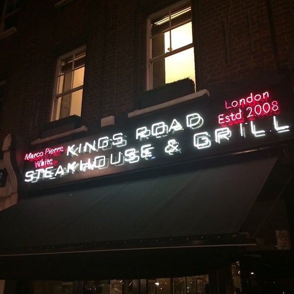 Foto tomada en Kings Road Steakhouse &amp; Grill  por Ed D. el 11/24/2013