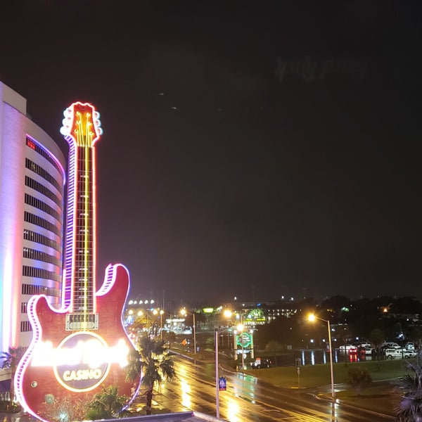 Das Foto wurde bei Hard Rock Hotel &amp; Casino Biloxi von Eva E. am 12/21/2018 aufgenommen