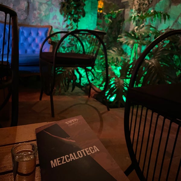 3/15/2020 tarihinde Luis P.ziyaretçi tarafından Tata Mezcalería + Cocina de Autor'de çekilen fotoğraf