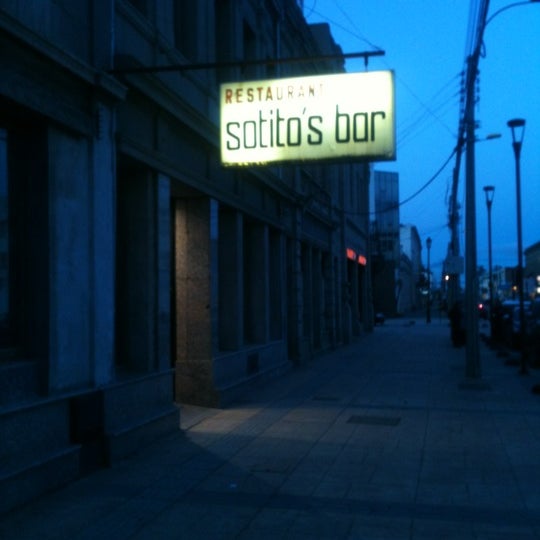 รูปภาพถ่ายที่ Sotito&#39;s Restaurant โดย Franklin C. เมื่อ 10/1/2012
