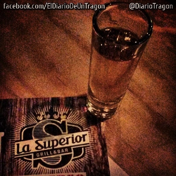 Foto diambil di La Superior Grill &amp; Bar oleh Carlos Manuel S. pada 2/13/2014