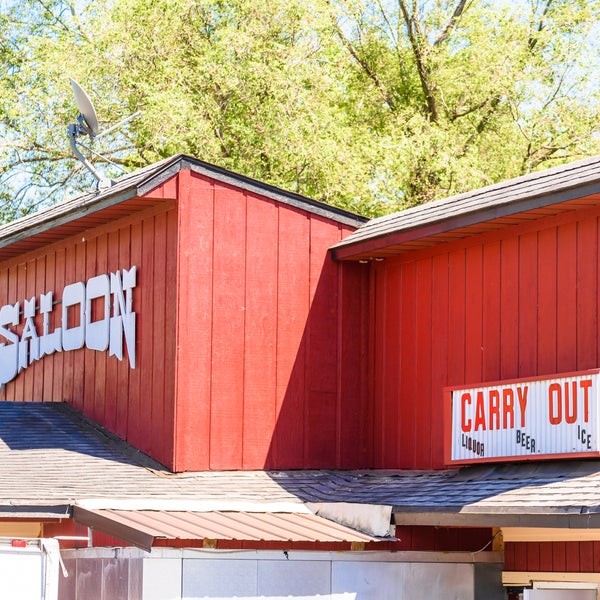 Harry's Old Kettle Pub & Grill 1633 Stitt St