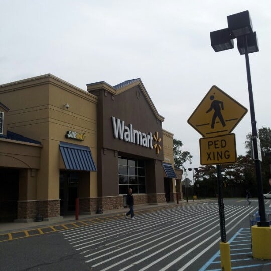 Walmart Woodbridge'de Hipermarket