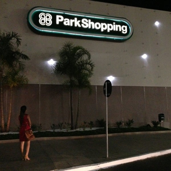 adidas park shopping fechou