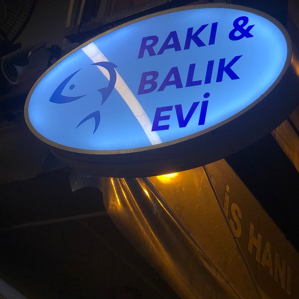 Foto diambil di Rakı &amp; Balık Evi oleh ╭♥ŠůÞ｡Ÿ⭕♥╮ Ÿ. pada 6/27/2022