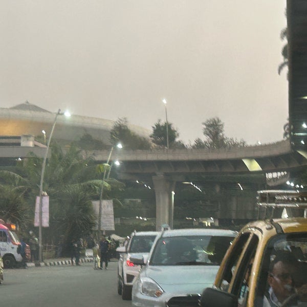 Photo taken at Chhatrapati Shivaji International Airport (BOM) by ╭♥ŠůÞ｡Ÿ⭕♥╮ Ÿ. on 1/20/2024