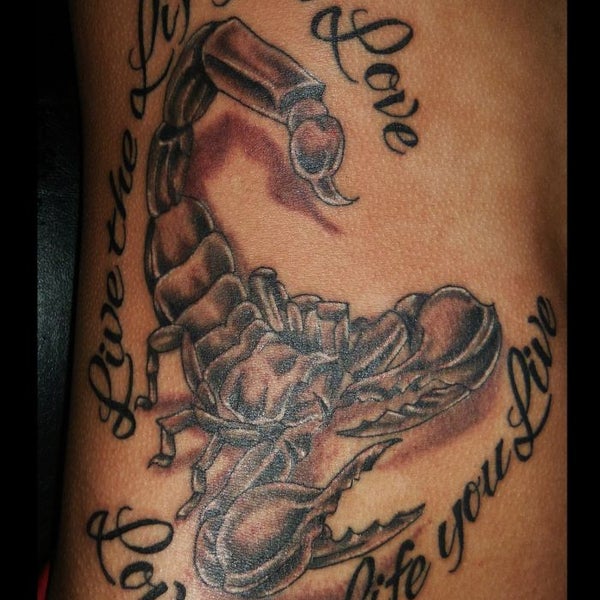 Тату блюз. Эскизы хоккейных тату. Татуировки блюзовой тематики. Tattoos santa rosa. Stevie ray vaughan tattoos.