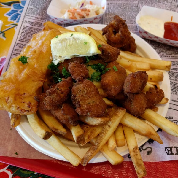 3/7/2017 tarihinde Mrs941ziyaretçi tarafından Fish &amp; Chips of Sausalito'de çekilen fotoğraf