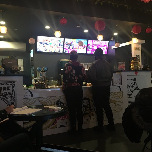 3/4/2017 tarihinde Chanel L.ziyaretçi tarafından Formosa Cafe'de çekilen fotoğraf