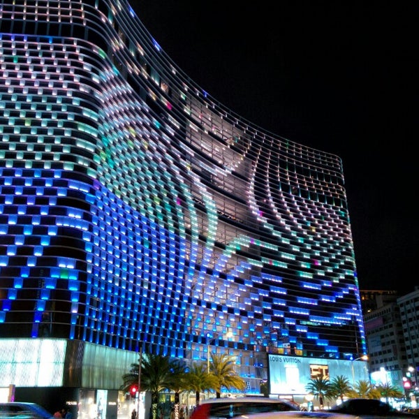 Star place. Curvy facade. Star place.