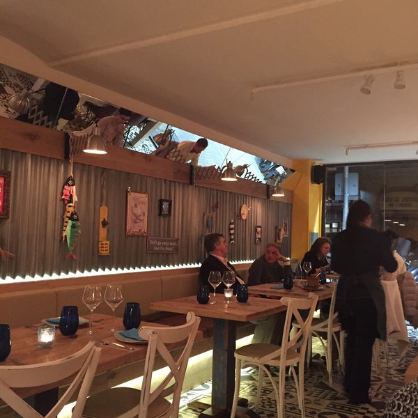 Amazing carribean food in Barcelona !!! Beautifully designed space as well.