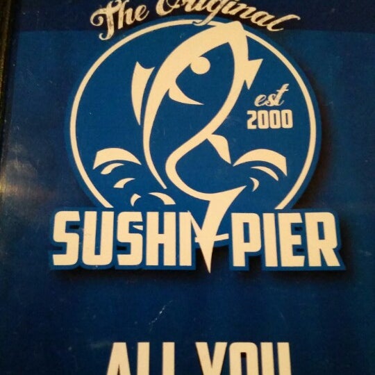 Foto tirada no(a) Sushi Pier I por Brian W. em 8/22/2014