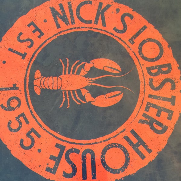 รูปภาพถ่ายที่ Nick&#39;s Lobster House โดย Perry S. เมื่อ 6/26/2016