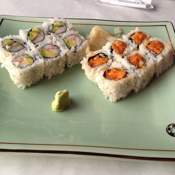 8/9/2013 tarihinde Catherine V.ziyaretçi tarafından Arashi Japan Sushi &amp; Steak House'de çekilen fotoğraf