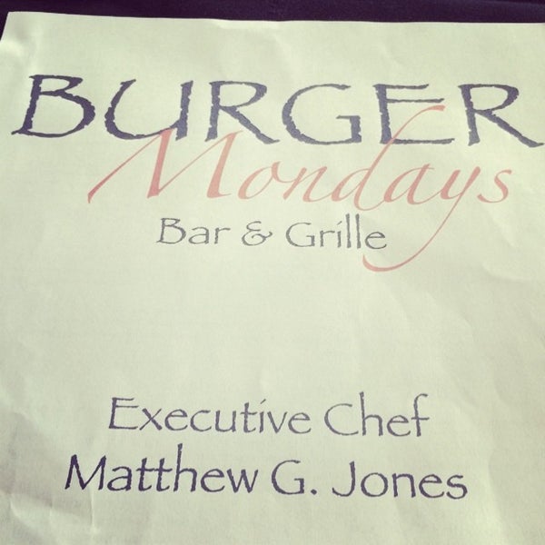 6/26/2014에 C R.님이 Burger Mondays Bar &amp; Grille에서 찍은 사진