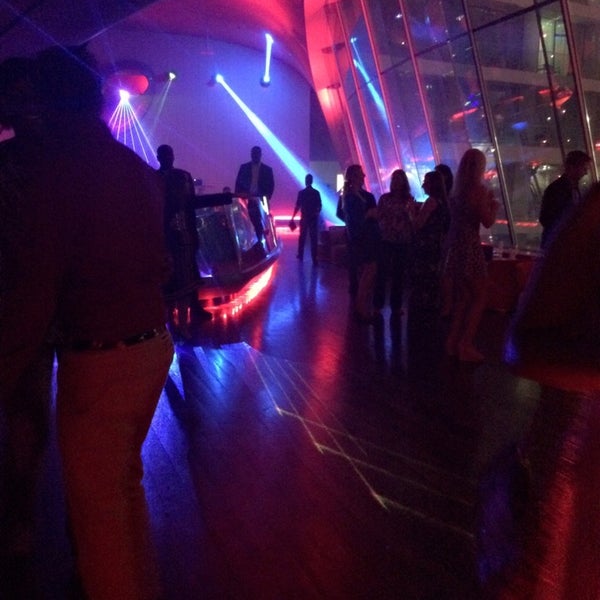 12/1/2014 tarihinde Lei J.ziyaretçi tarafından Rush Nightclub'de çekilen fotoğraf