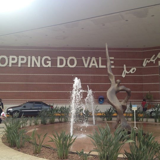 Photo taken at Shopping Vale do Aço by Alexa M. on 9/27/2012