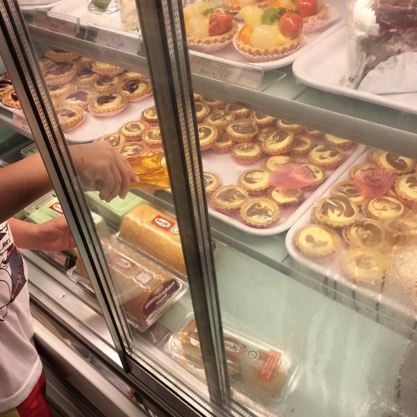 Photos At Berry S Cake House Puchong Batu Dua Belas Selangor