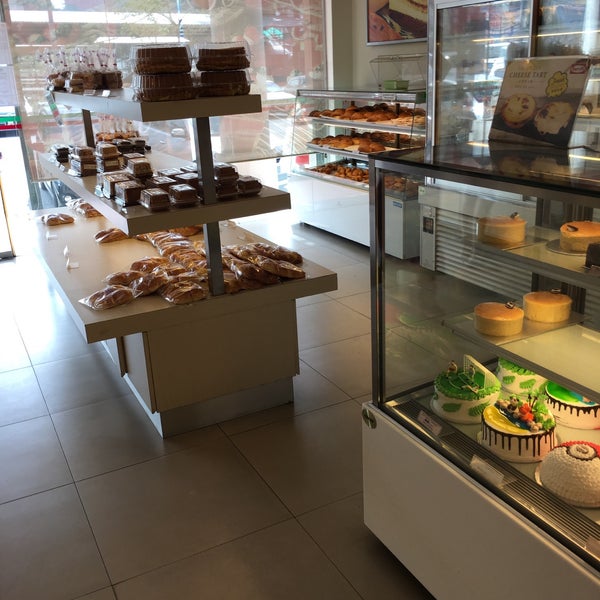 Photos At Berry S Cake House Puchong Batu Dua Belas Selangor