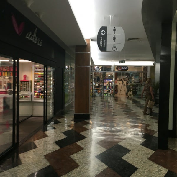 Foto tirada no(a) Shopping da Gávea por Carolina R. em 6/3/2016