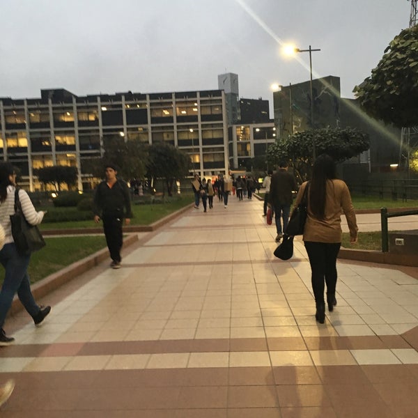 Photo taken at Universidad de Lima by Sergio B. on 9/12/2016