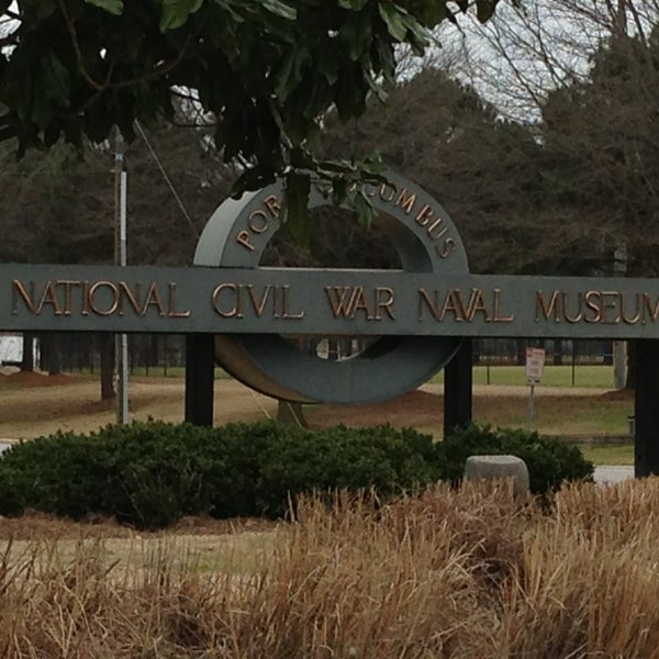 3/17/2013 tarihinde Tammy M.ziyaretçi tarafından National Civil War Naval Museum'de çekilen fotoğraf