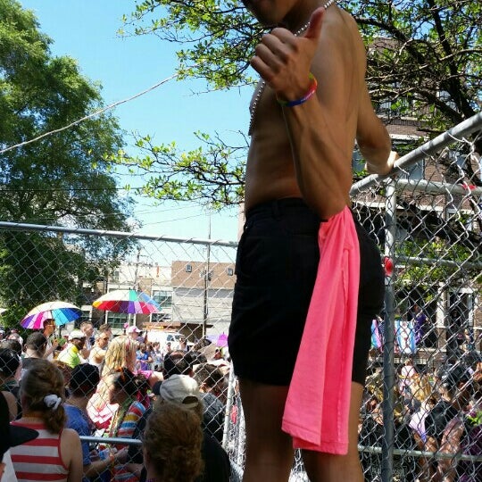 Das Foto wurde bei Chicago Pride Parade von Jennifer P. am 6/26/2016 aufgenommen
