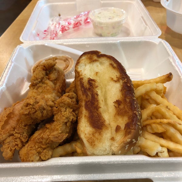 Photo taken at Raising Cane&#39;s Chicken Fingers by Andres C. on 2/24/2018