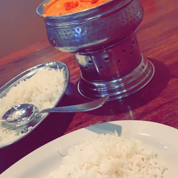 Photo taken at Tandoor Fine Indian Cuisine by Andres C. on 8/11/2019