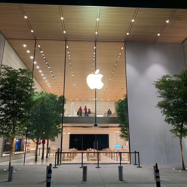 Lenox Square - Apple Store - Apple