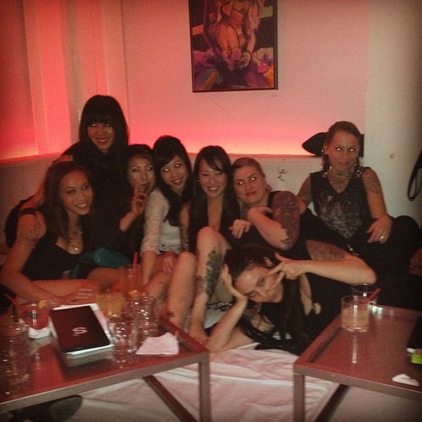 Photo taken at supperclub san francisco by Annie L. on 11/25/2012