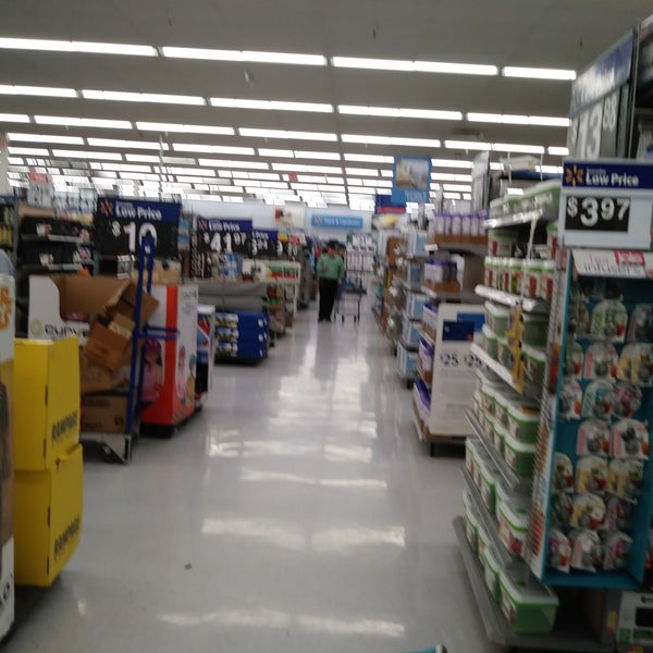 Photos at Walmart Supercenter Bloomingdale, IL