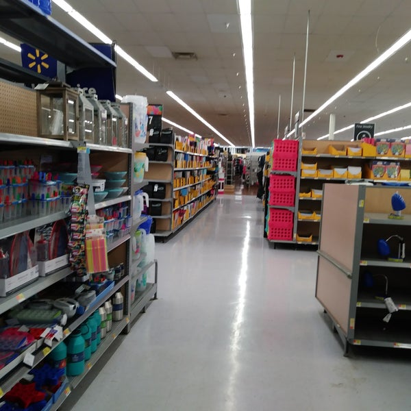 Photos at Walmart Supercenter Bloomingdale, IL