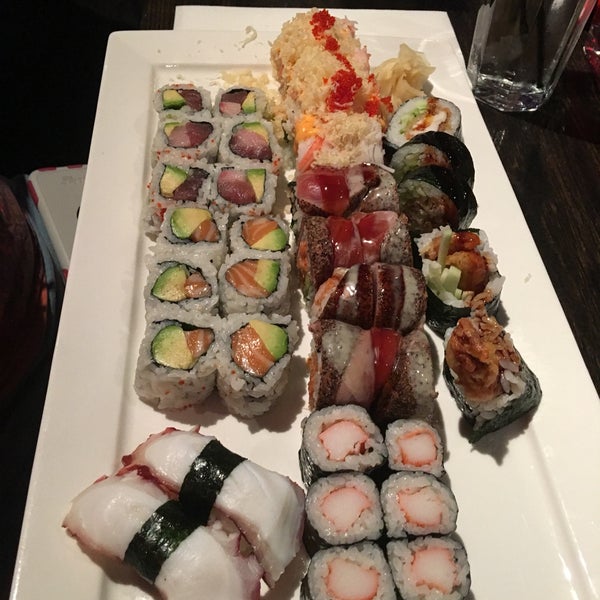 Photo prise au Fujiyama Sushi par Jody L. le6/6/2017