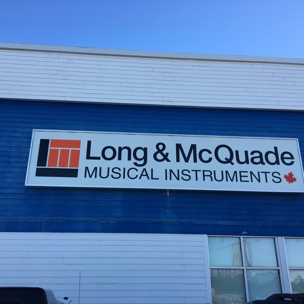 Foto diambil di Long &amp; McQuade Musical Instruments oleh Yvon D. pada 1/23/2017
