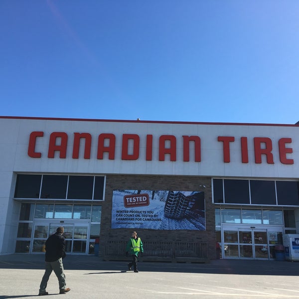 Canadian Tire North Bay'da Hırdavat Mağazası