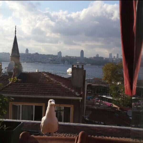 รูปภาพถ่ายที่ Keyif İstanbul โดย Esma Ş. เมื่อ 9/19/2015