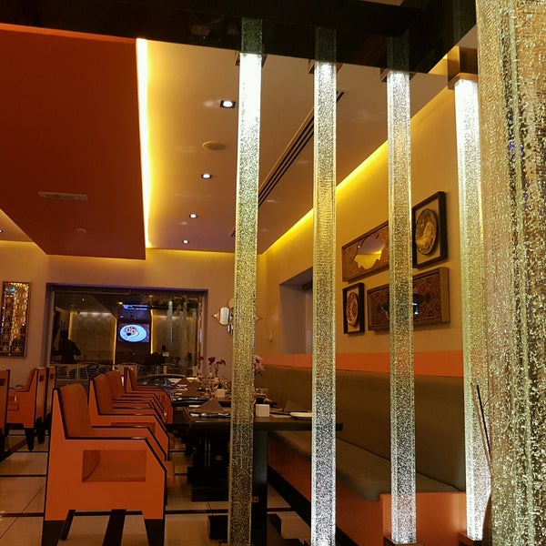 Das Foto wurde bei Karachi Grill Restaurant von Velvet R. am 1/20/2017 aufgenommen