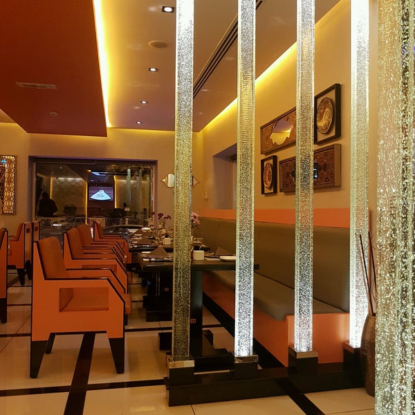 Das Foto wurde bei Karachi Grill Restaurant von Velvet R. am 1/20/2017 aufgenommen