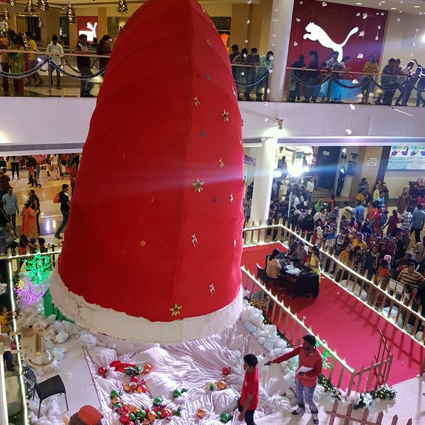 12/25/2016에 Velvet R.님이 R City Mall에서 찍은 사진