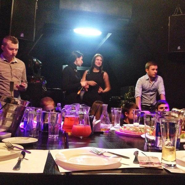 12/21/2014 tarihinde Olga K.ziyaretçi tarafından Vodka Bar'de çekilen fotoğraf