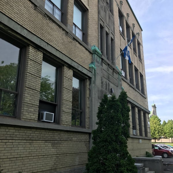 Photos At Ecole Primaire Notre-Dame-De-Grâce - Notre-Dame-De-Grâce - 22  Visitors