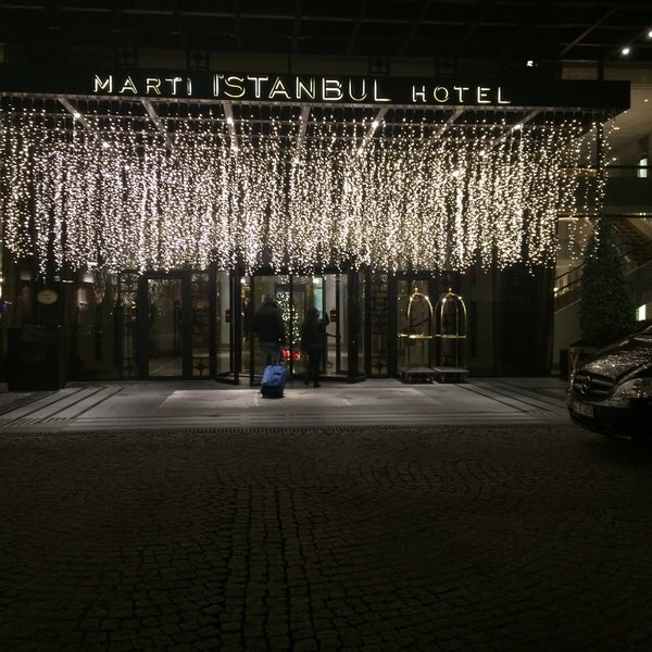 รูปภาพถ่ายที่ Martı Istanbul Hotel โดย Semra เมื่อ 12/26/2015