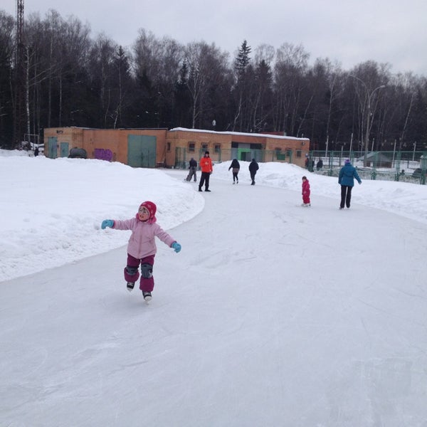 селятино 2012. селятино каток ледовый дворец. ледовая арена селятино. нягань катание на коньках. ледовая арена селятино.